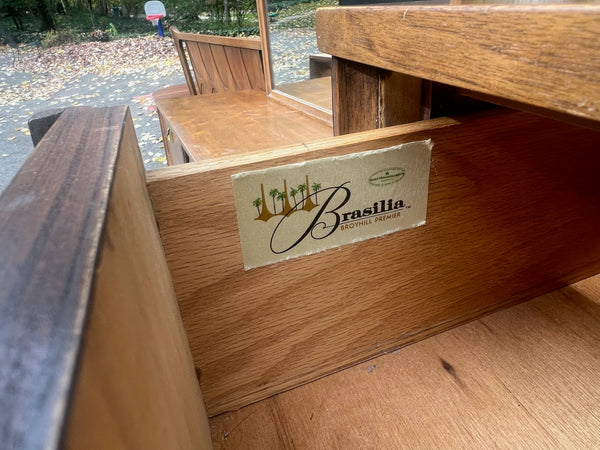 Broyhill Brasilia Bedroom Set