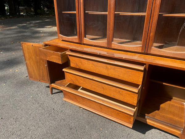 Lane Rhythm China Cabinet