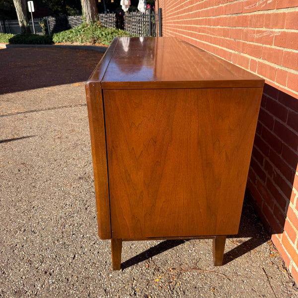 United Furniture Diamond Collection Mid-Century Modern Walnut Nine-Drawer Lowboy Dresser