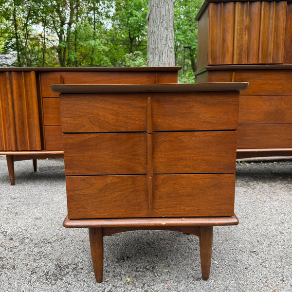 United Furniture Walnut Bedroom Set