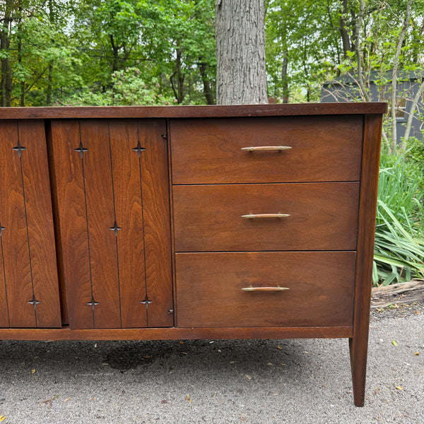 Broyhill Saga Lowboy Dresser