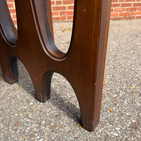 Broyhill Brasilia Mid-Century Modern Walnut Dining Set with 6 Chairs & 2 Leaves