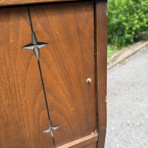 Broyhill Saga Full Size Walnut Headboard