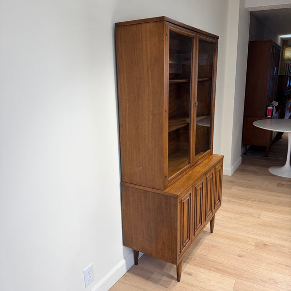 Broyhill “Sculptra” Walnut China Cabinet Hutch