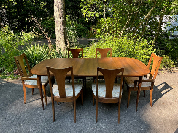 Broyhill Forward 70 Dining Set